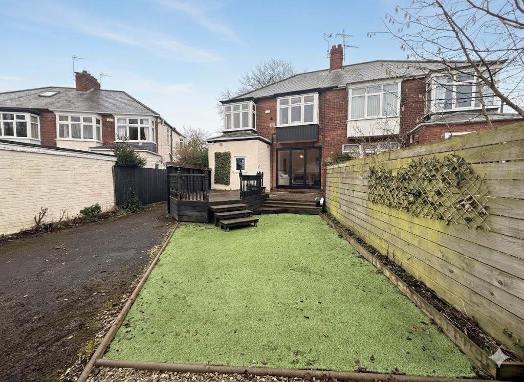 West End Road, Cottingham
